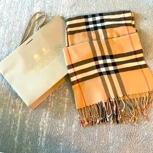 Burberry unisex scarf